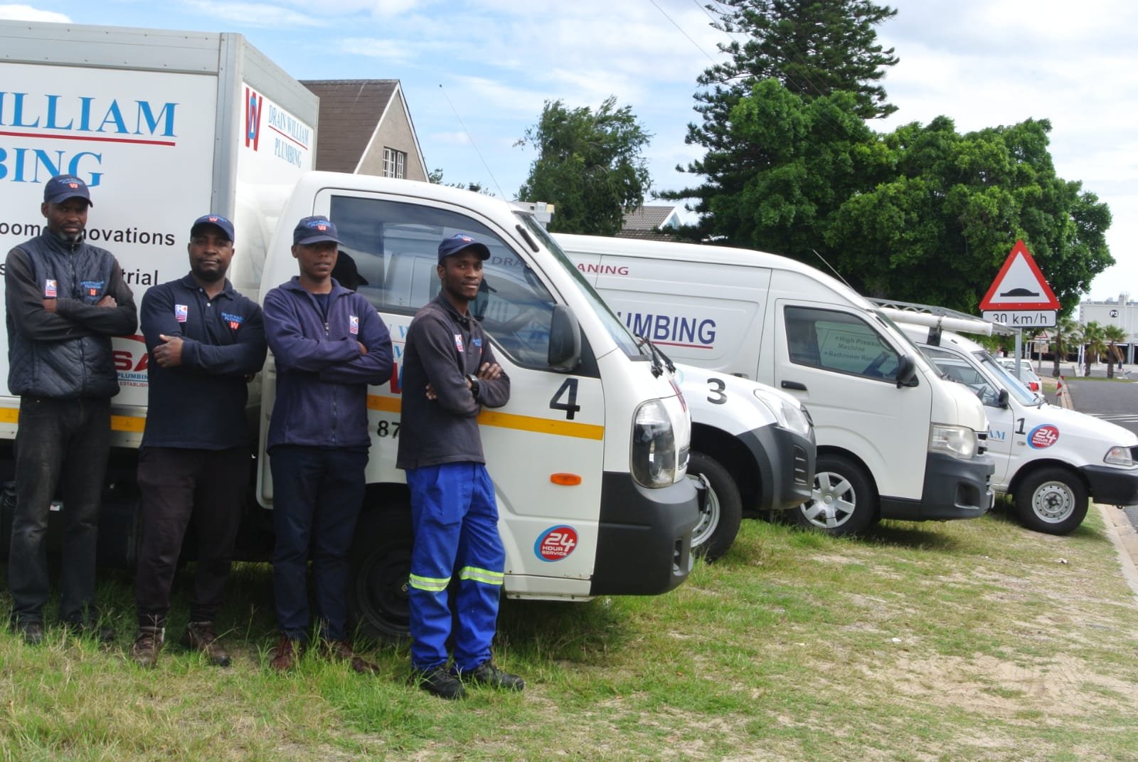 Dalas Plumbing crew on-site